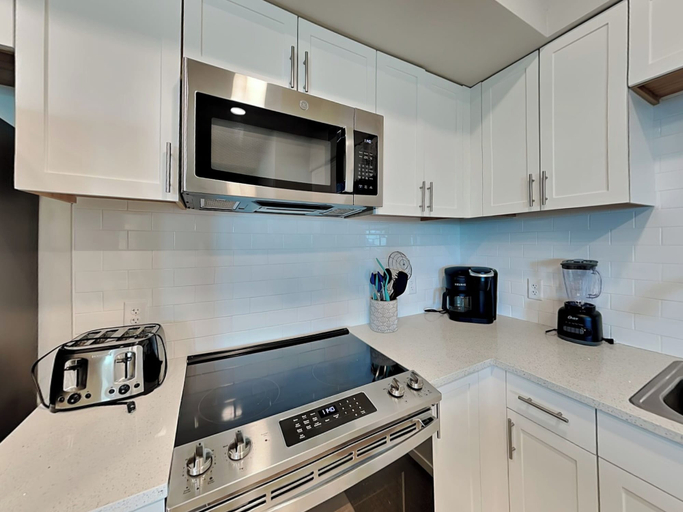 Private kitchen 4, Sea Glass by Southern Vacation Rentals, Baldwin