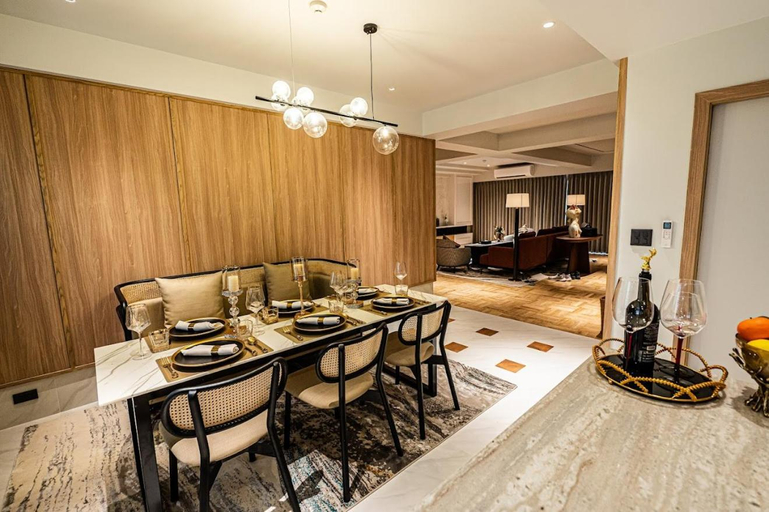 Dining Room 6