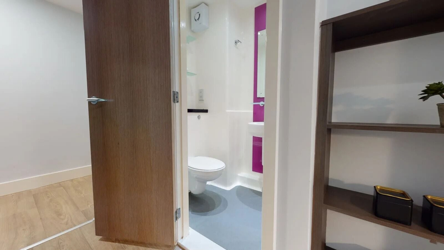 Bathroom 3, Penworks House, Birmingham
