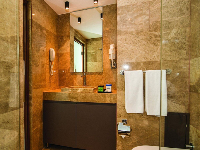 Bathroom 5, The Way Hotel, Şişli