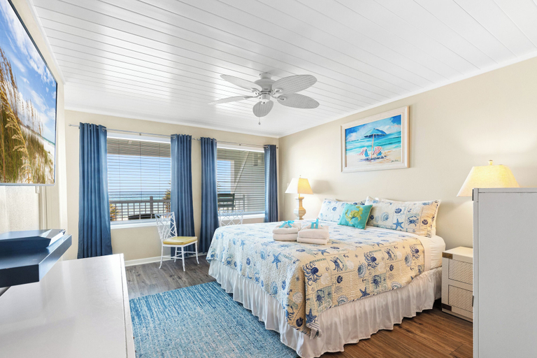 Bedroom 3, 3br, 3BA Beachfront Townhome! Ocean View! Steps to the Beach!, Bay