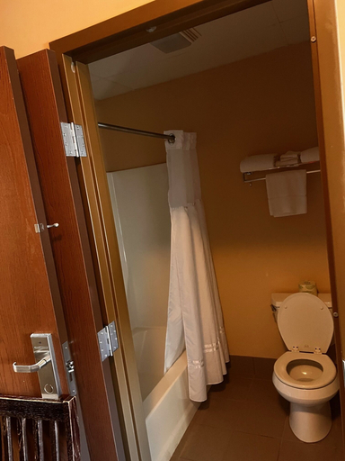 Bathroom 3, Ambridge Inn, Beaver