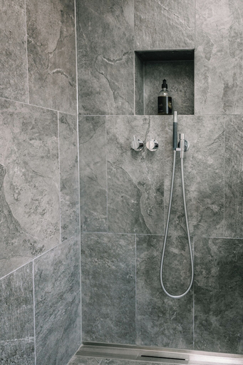 Bathroom 9