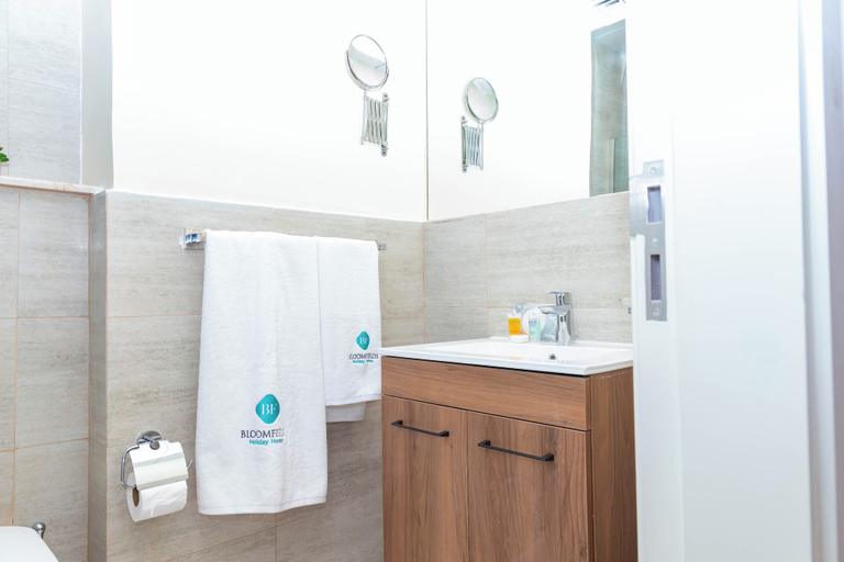 Bathroom, Bloomfields Grandeur STU in Oasis Masdar, Abu Dhabi City