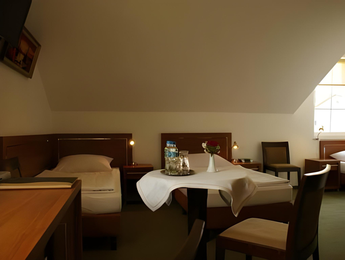 Bedroom 10