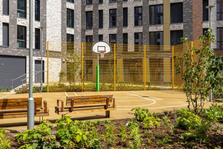 Exterior & Views 2, Student Only Winfield Court, Nottingham