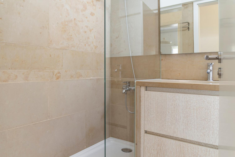 Bathroom 3, M House, Mafra