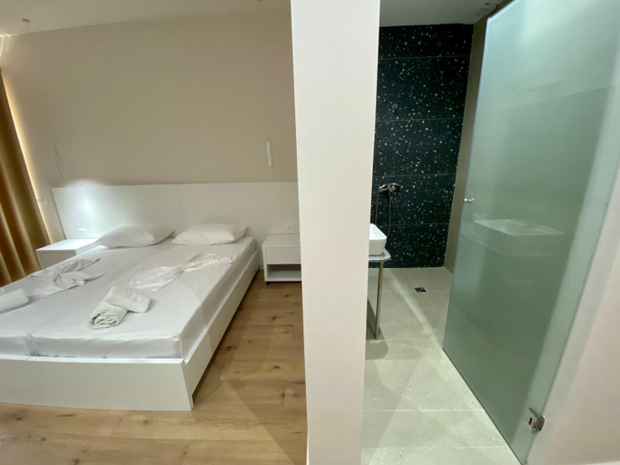 Bedroom 2, Violet's Boutique Apartments, Sarandës