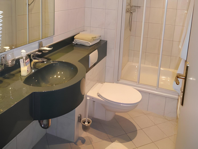 Bathroom 8