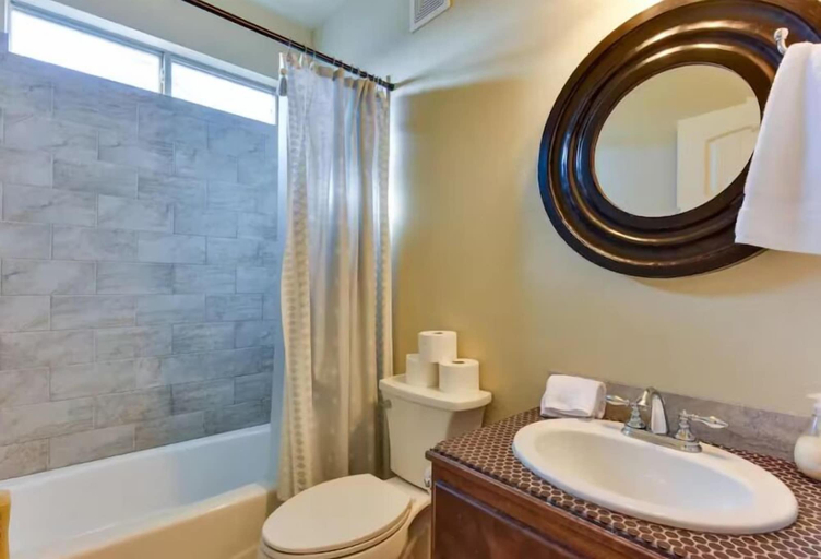 Bathroom, Single Malt Manor Downtown Austin, Travis