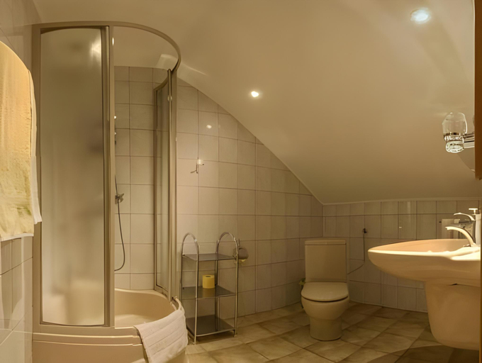 Bathroom 8