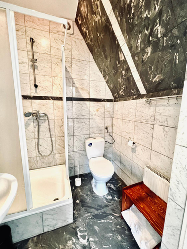 Bathroom 4, Willa Tulula Koscielisko, Tatra