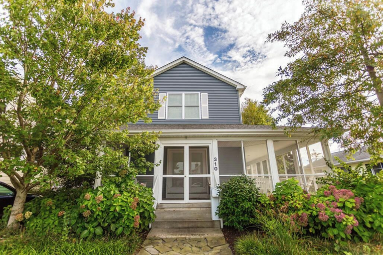 Exterior & Views, Munson Street 310, Sussex