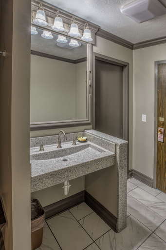 Bathroom 3, ホテル アーサー, Mills