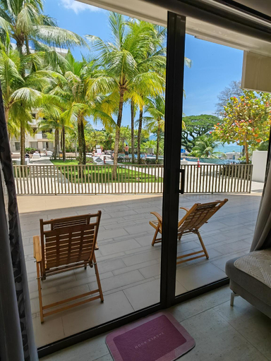 Others 5, By The Sea Pool Front & Beach Side Apartment, Penang Island