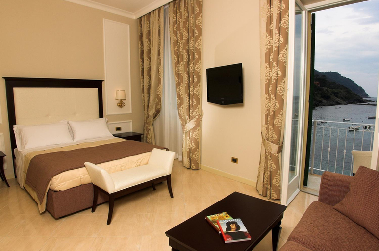 Bedroom 12
