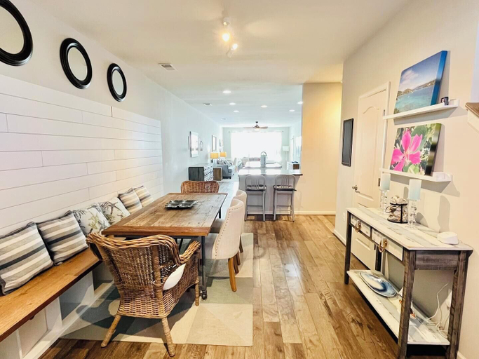 Others 1, Bellevue CT 16965, Sussex