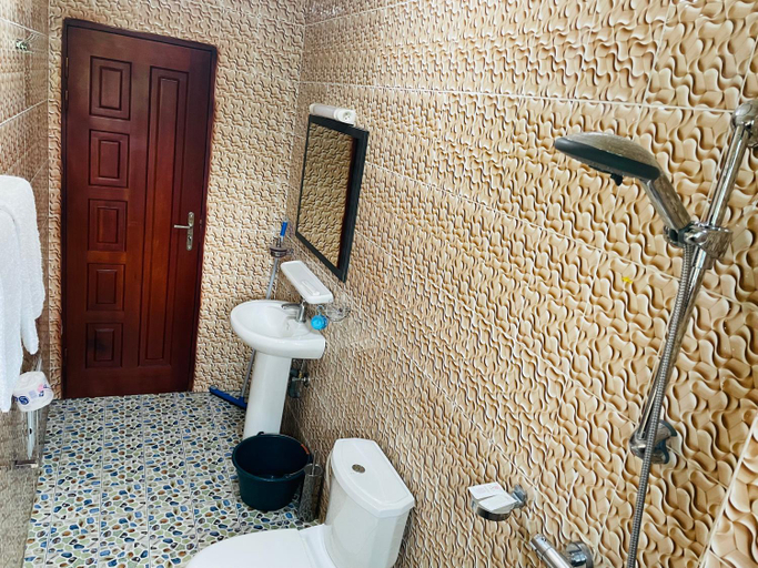 Others 5, Matera YameHome, Mfoundi
