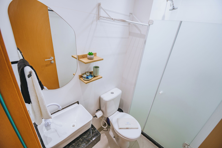 Bathroom, Na Praia Flats Maraca 107, Ipojuca