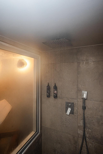 Bathroom 5, White Luxury, Central Macedonia
