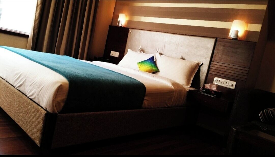 Bedroom 3, Airport Amenda Hotel, Delhi