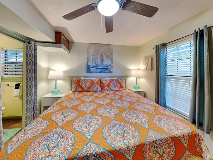 Bedroom 3, Caprice Cottage - Sun Harbor Cottage 1, Aransas