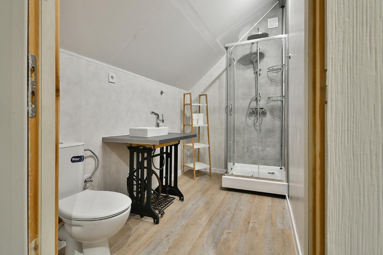 Others 2, Central Flats with parking, Varna