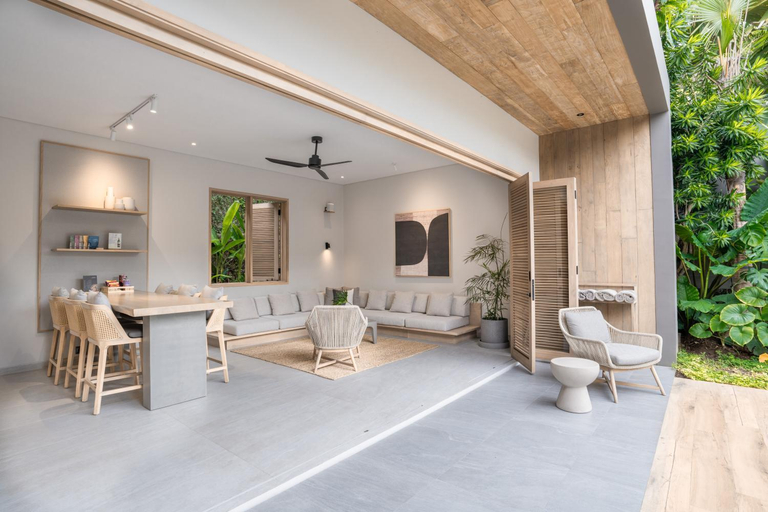 Dining Room 8