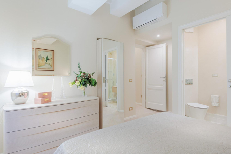 Bedroom 4, The Silk Thread the Luxury 3 Bedrooms Apartment, Lucca