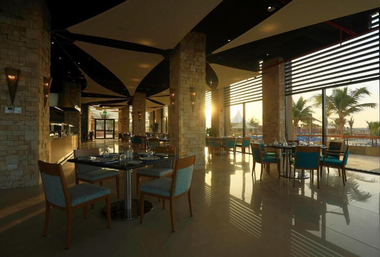 Food & Drinks 5, Royal Lazure Resort