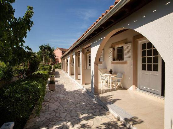 Others 5, Paradise Village, Ionian Islands
