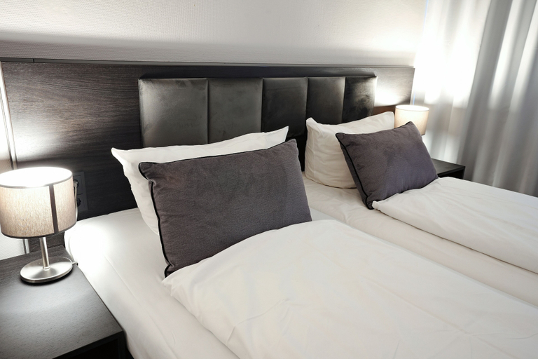 Bedroom 3, B99 Hotel, Offenbach am Main