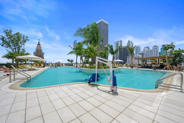 Room 5, Delightful 3br in Downtown Miami, Miami-Dade