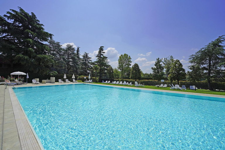 Room 2, Residence Punta Gro 2 5 by Wonderful Italy, Brescia