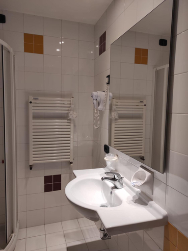 Bathroom 6