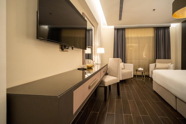 Bedroom 3, Alenwan Serviced Apartments, Al Khobar