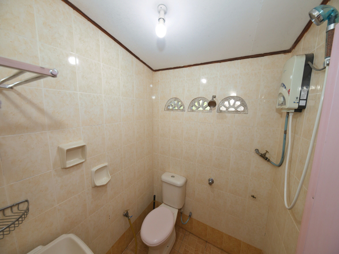 Bathroom 4, Hotel O Teratak Samuderakita, Chalet & Guesthouse, Kuala Terengganu