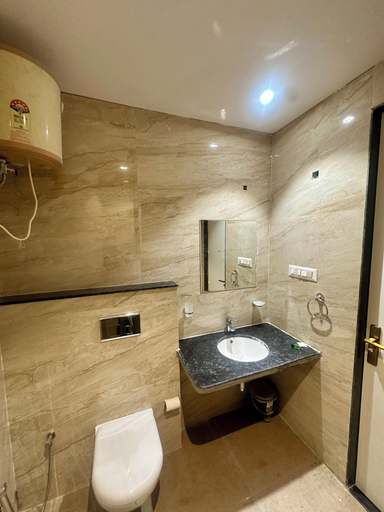 Bathroom 4, Hotel Deep Palace, Varanasi