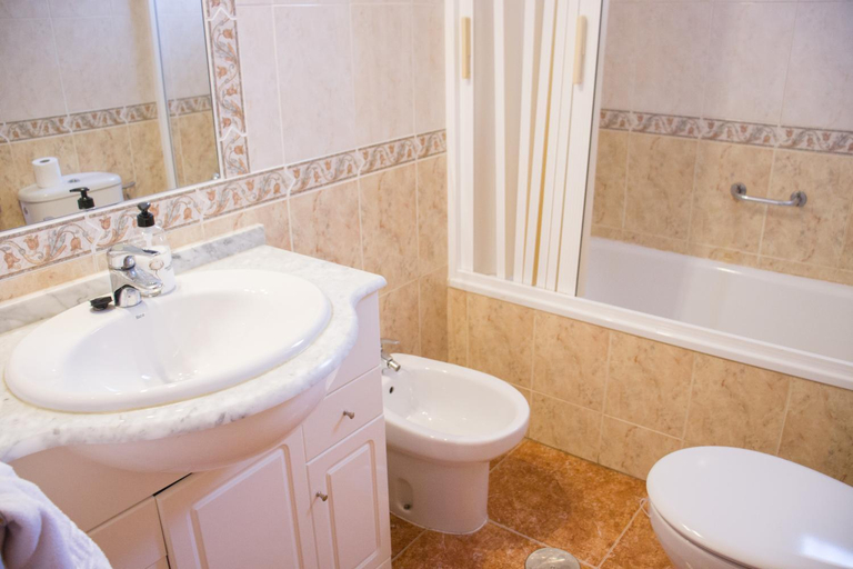 Bathroom, Duplex Completo La Manga dos playas, Murcia