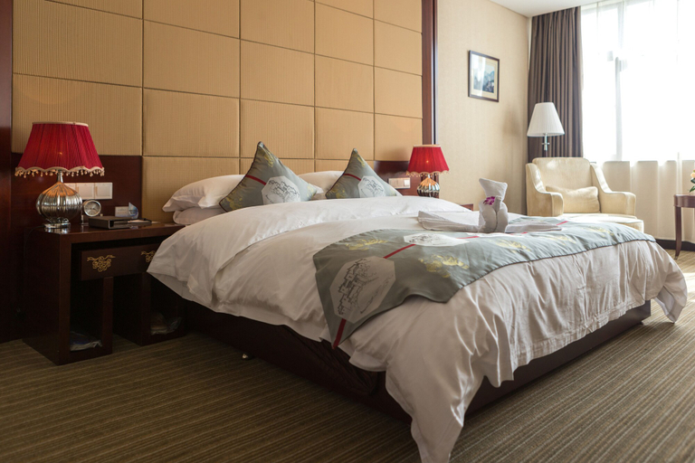 Bedroom 2, Huangshan International Hotel, Huangshan