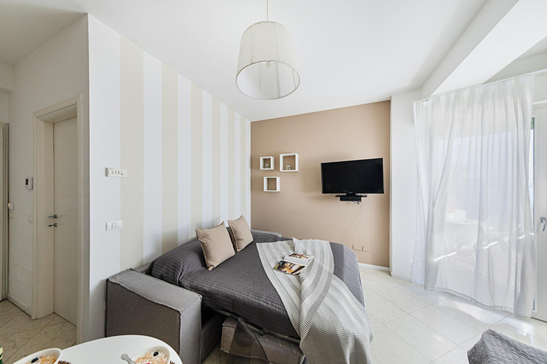 Room 3, Residenza Miralago With Pool - Studio Apartment With Lake View, Brescia