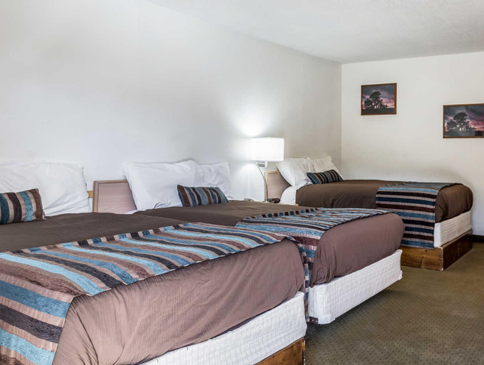 Bedroom 3, Rodeway Inn Carlsbad Caverns Area, Eddy