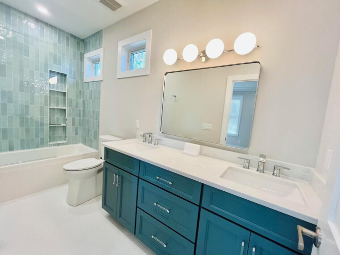 Bathroom 3, Maryland Avenue 53, Sussex