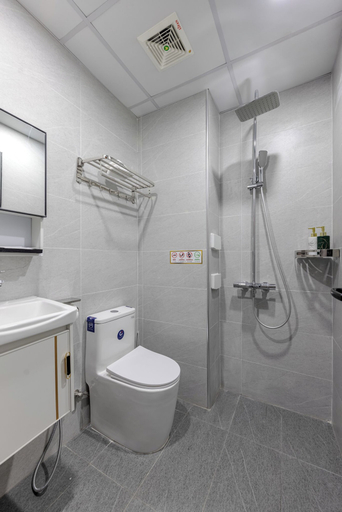 Bathroom 5, The Urban Tranquil - Westlake, Tây Hồ
