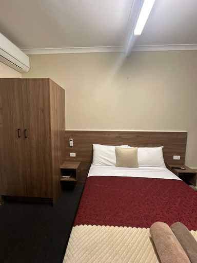 Bedroom 9