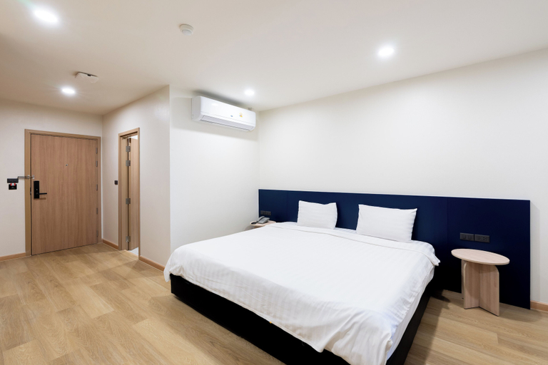 Bedroom 12