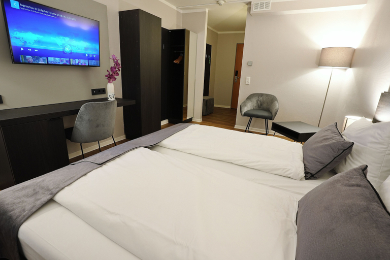 Bedroom 2, B99 Hotel, Offenbach am Main