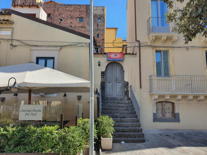 Others 4, Castellano Home - Ursino, Catania