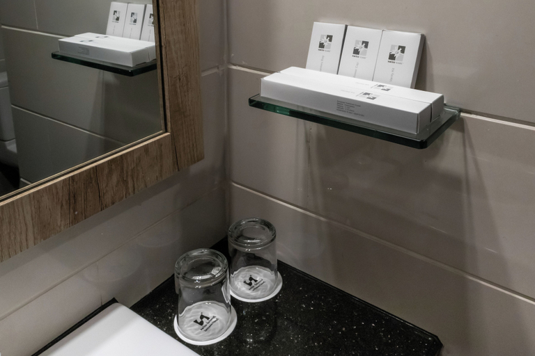 Bathroom 29