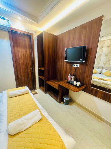 Bedroom 3, Hotel Deep Palace, Varanasi